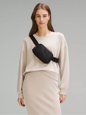 Lululemon Everywhere Belt Bag